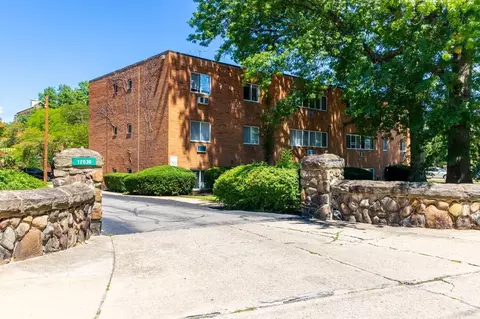 12530 Lake Ave, Lakewood, OH 44107
