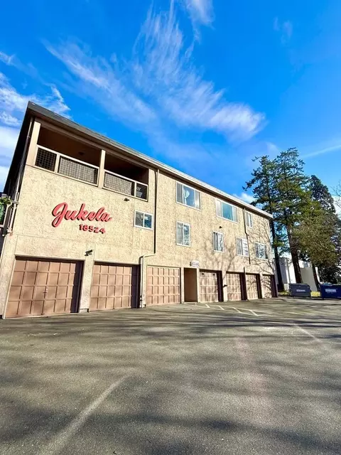 18524 Linden Ave N, Shoreline, WA 98133