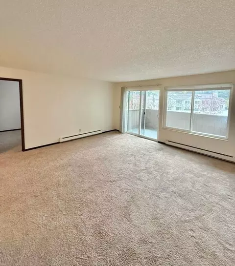 18524 Linden Ave N, Shoreline, WA 98133