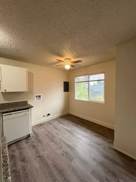 12645 12615 12621 12633 12645 Se Division St, Portland, OR 97236