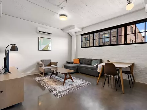 Undisclosed, Minneapolis, MN 55401