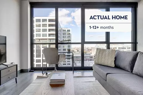 180 N Ada St, Chicago, IL 60607