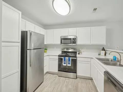 215 William Penn Plz, Durham, NC 27704 photo 14