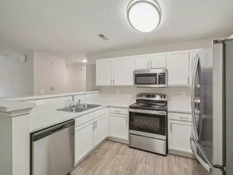 215 William Penn Plz, Durham, NC 27704 photo 17