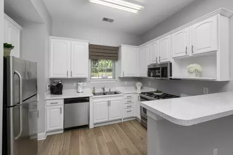 215 William Penn Plz, Durham, NC 27704 photo 13