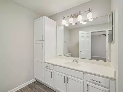 215 William Penn Plz, Durham, NC 27704 photo 27