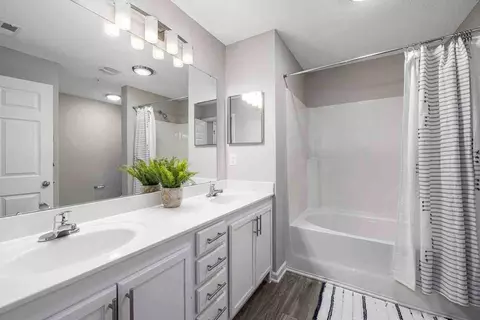 215 William Penn Plz, Durham, NC 27704 photo 11