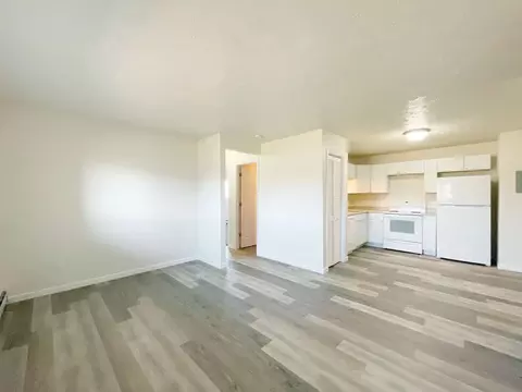 525 22nd Ave NW, Minot, ND 58703