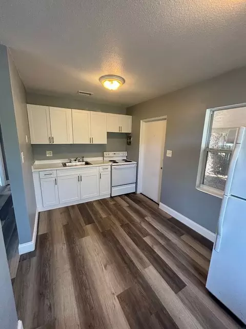 667 25th Ave S, Saint Petersburg, FL 33705