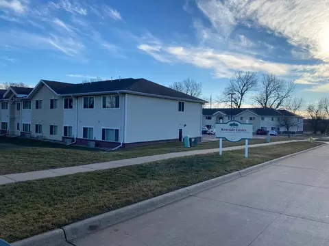 1108 River Dr S, Sioux City, IA 51109