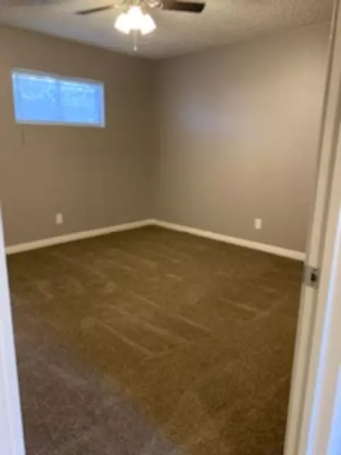 3319 Avenue H, Nederland, TX 77627