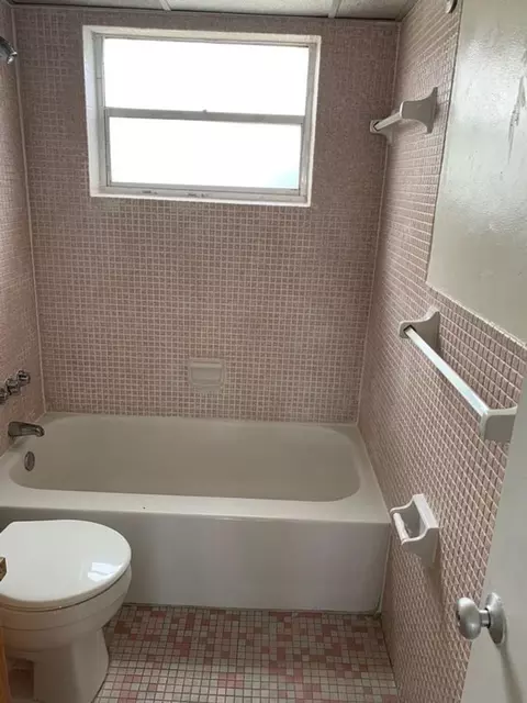 1345 W 29th St, Hialeah, FL 33012