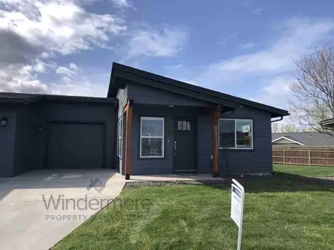 241 Avery St, Walla Walla, WA 99362