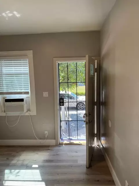 111 6th St, West Sacramento, CA 95605