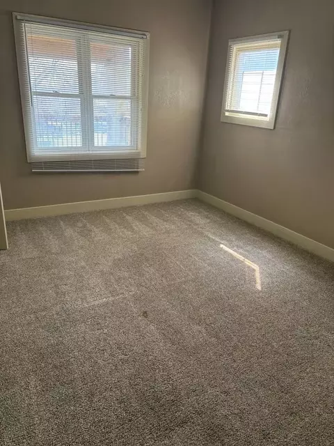 3808 Wyandotte St, Kansas City, MO 64111