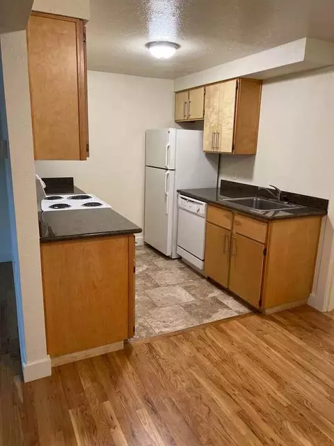 2801 N Ainsworth St, Portland, OR 97217