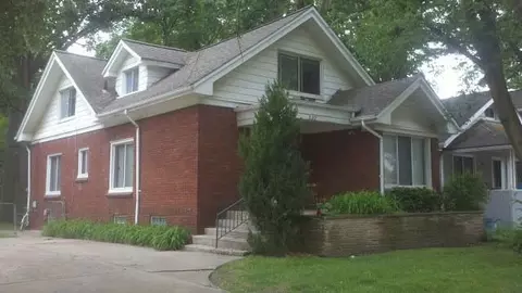 822 Hawthorn Ave, Royal Oak, MI 48067