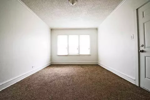1042 N Leamington Ave, Chicago, IL 60651 photo 4