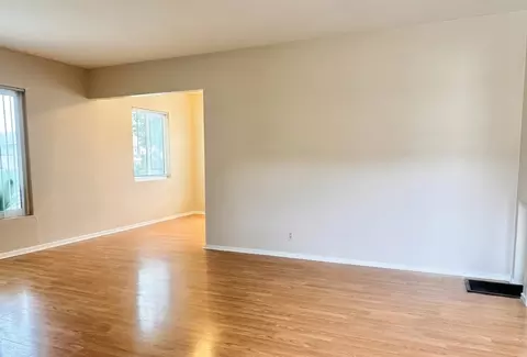 5960 Linden Ave, Long Beach, CA 90805