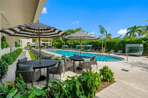 2555 NE 179th St, Miami, FL 33162 photo 3