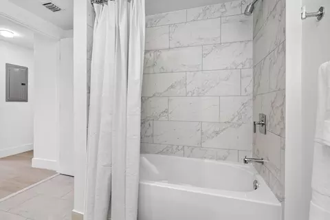 2555 NE 179th St, Miami, FL 33162 photo 58