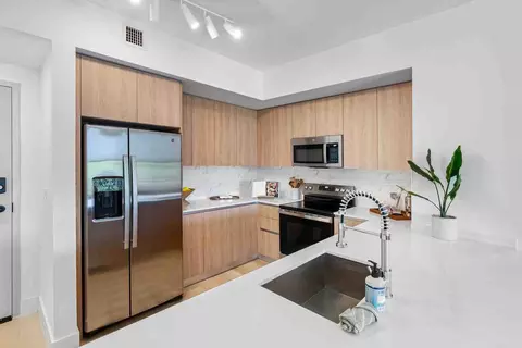 2555 NE 179th St, Miami, FL 33162 photo 55