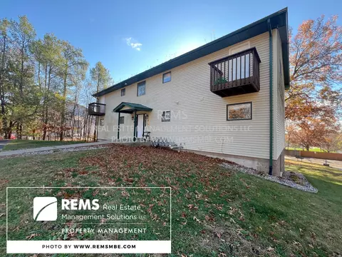 1185 E Hiawatha Dr, Wisconsin Dells, WI 53965