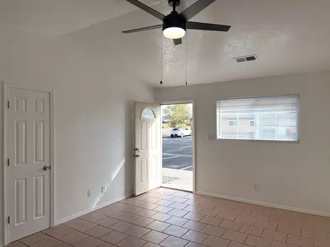 686 Tulip Rd SE, Rio Rancho, NM 87124