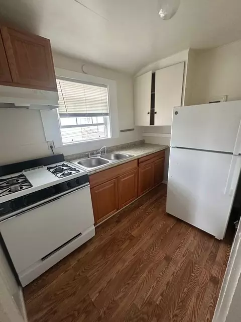 1210 11th St, Modesto, CA 95354
