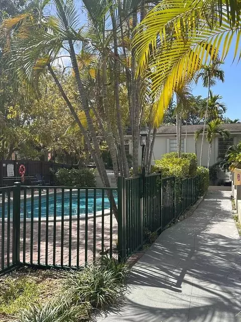2900 Bird Ave, Miami, FL 33133