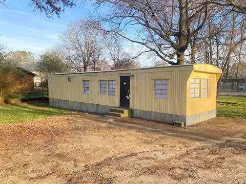 Fortress Lane, Kannapolis, NC 28083