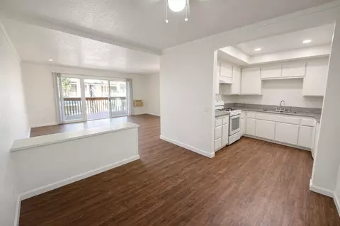 12671 Main St, Garden Grove, CA 92840