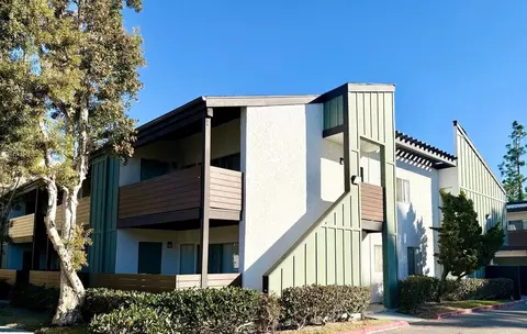 12671 Main St, Garden Grove, CA 92840