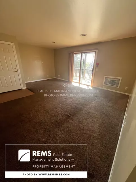 1185 E Hiawatha Dr, Wisconsin Dells, WI 53965