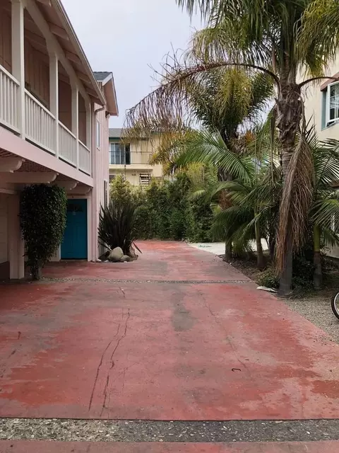 6564 Del Playa Dr, Isla Vista, CA 93117