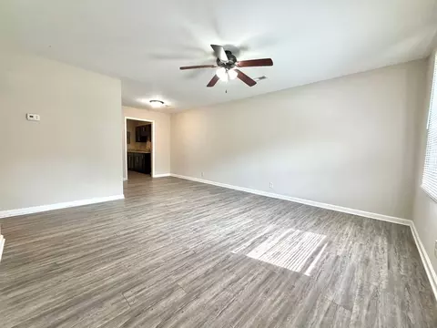 Redbud Ln, Clarksville, TN 37043