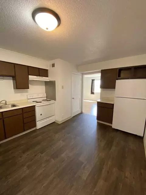 511 S 7th Ave, Marshalltown, IA 50158