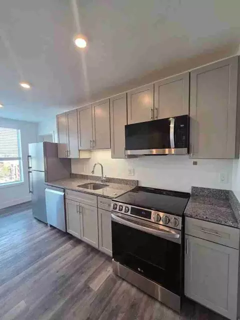 585 Essex St, Lynn, MA 01902