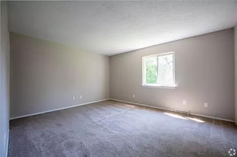 8444 Rothbury Dr, Indianapolis, IN 46260 photo 11