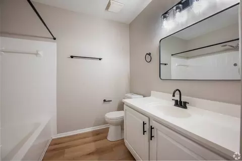 8444 Rothbury Dr, Indianapolis, IN 46260 photo 24