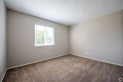 8444 Rothbury Dr, Indianapolis, IN 46260 photo 10