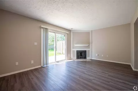 8444 Rothbury Dr, Indianapolis, IN 46260 photo 6