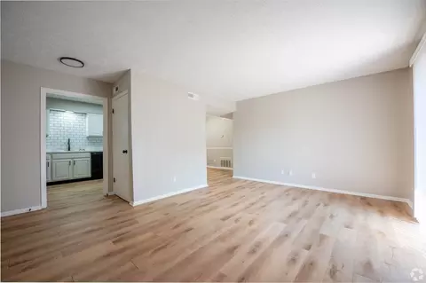 8444 Rothbury Dr, Indianapolis, IN 46260 photo 14