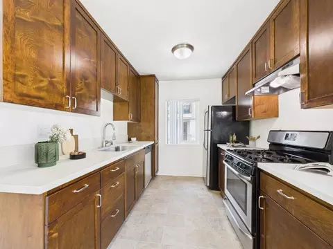 5049 Buffalo Ave, Sherman Oaks, CA 91423