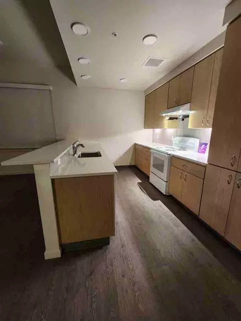 23555 SW Plambeck Ter, Tualatin, OR 97062