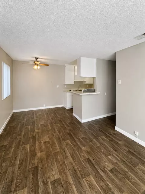 250 S Rose St, Escondido, CA 92027