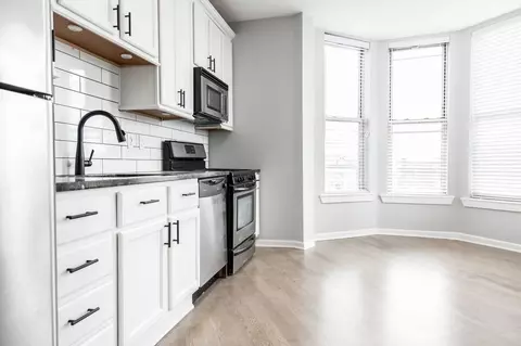 3264 N Clark St, Chicago, IL 60657 photo 2