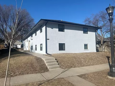 1737 Thomas Ave, Saint Paul, MN 55104