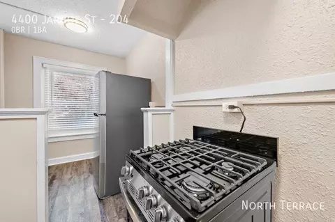 4400 Jarboe St, Kansas City, MO 64111