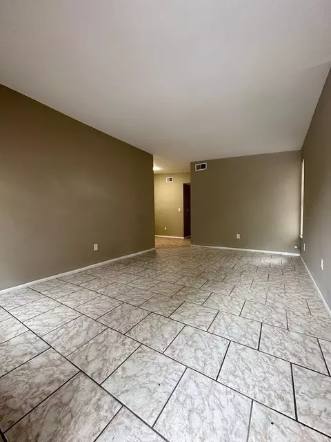 8728 N Mandarine Pl, Tampa, FL 33617